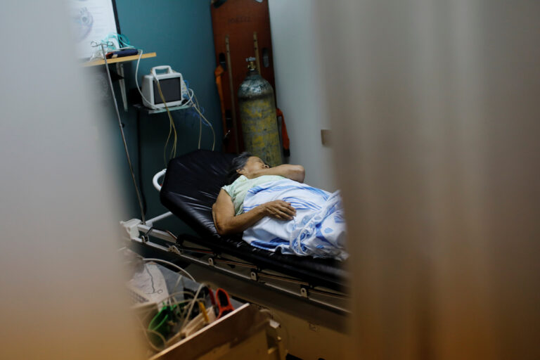 Los hospitales de Portugal recuperan la normalidad tras el apagón