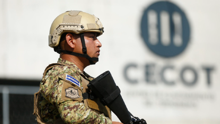 Una jueza ordena el regreso a EEUU de un segundo migrante deportado a El Salvador