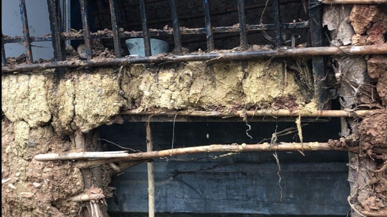 Una familia está a punto de quedar damnificada por deslizamientos de tierra en Barquisimeto