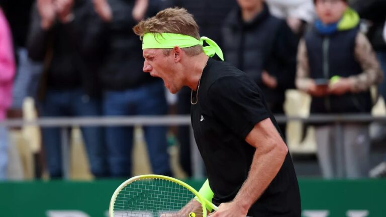Davidovich sigue su sueño hacia las semifinales de Montecarlo