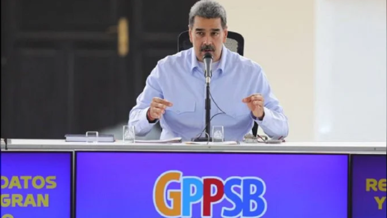 Maduro llamó a conformar un comando de campaña por cada estado más Caracas