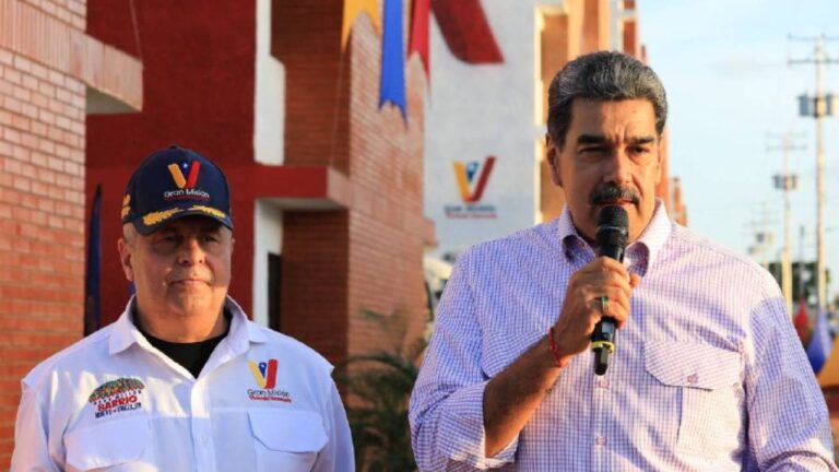 Maduro ajusta el «ingreso mínimo integral indexado» a $ 160