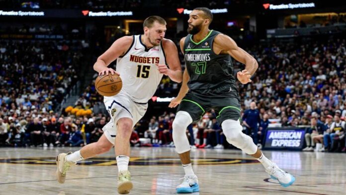 Jokic firmó un triple doble histórico pero no bastó para superar a los Timberwolves