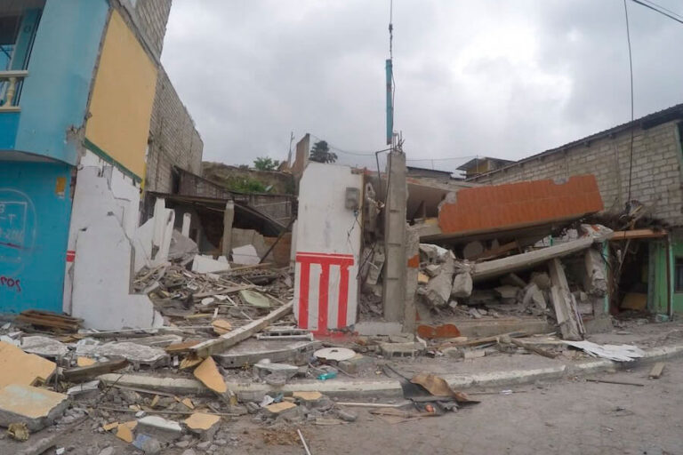 Temblor de 6,3 deja 20 heridos y 60 viviendas afectadas en Ecuador