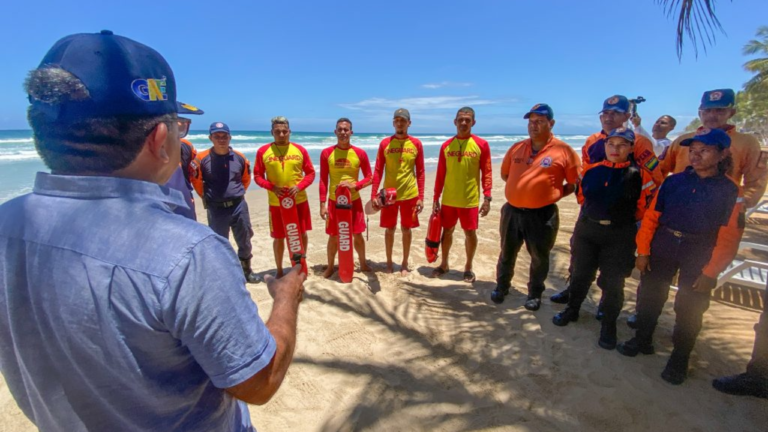 Autoridades supervisan seguridad de temporadistas en Nueva Esparta