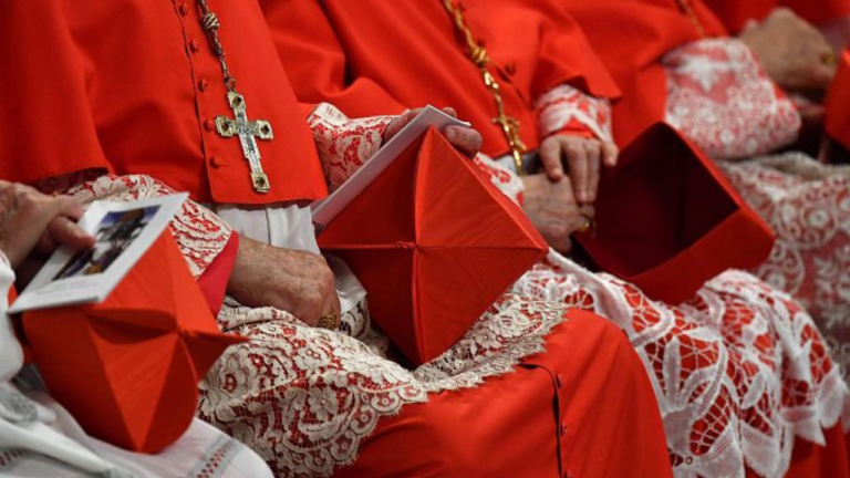 El nuevo papa deberá afrontar el problema de las finanzas del Vaticano