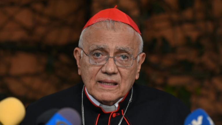 Cardenal Porras pide que nuevo papa siga la senda de Francisco