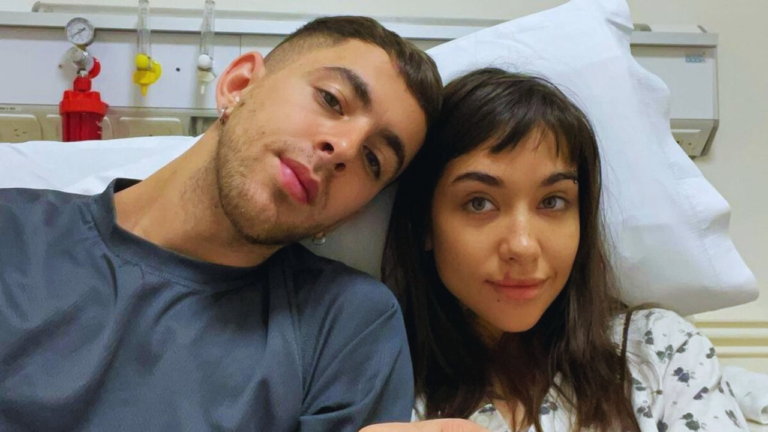 María Becerra recibe el alta médica tras presentar problemas con su embarazo