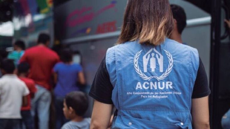 ACNUR suspende y reduce programas de asistencia en Colombia debido a la falta de fondos