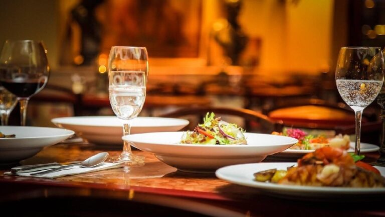 Cierres y aperturas marcan el mercado gastronómico en Caracas