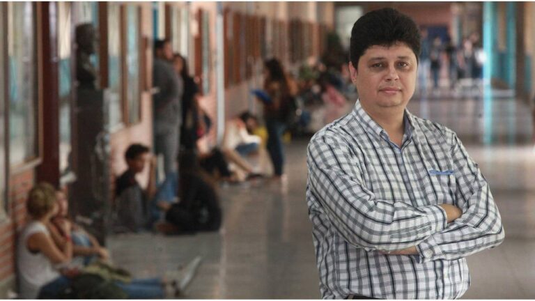 Informe de la UCAB revela un declive en el rendimiento académico  del país