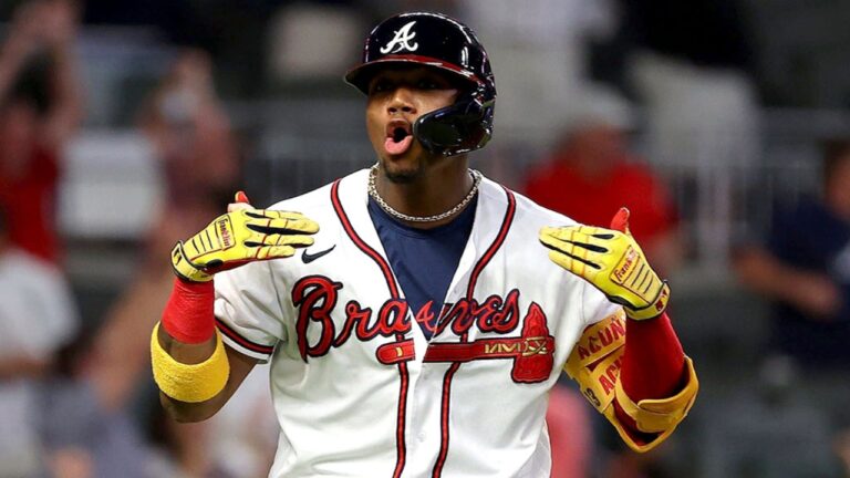 Ronald Acuña tiene permiso para seguir avanzando en su recuperación