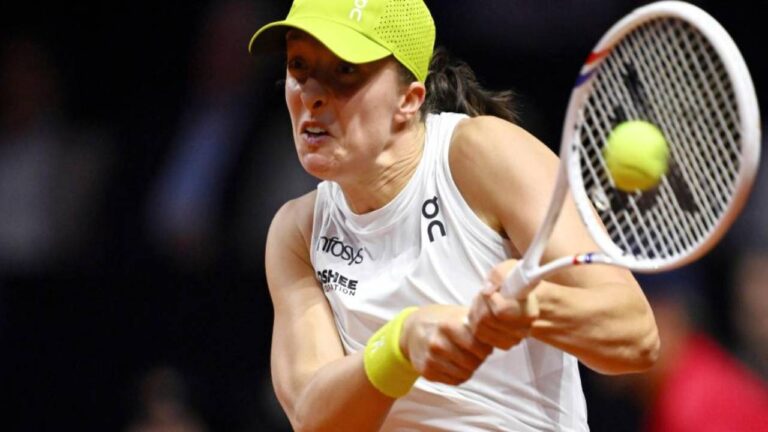 Swiatek volvió a caer ante Ostapenko y quedó fuera en Sttutgart