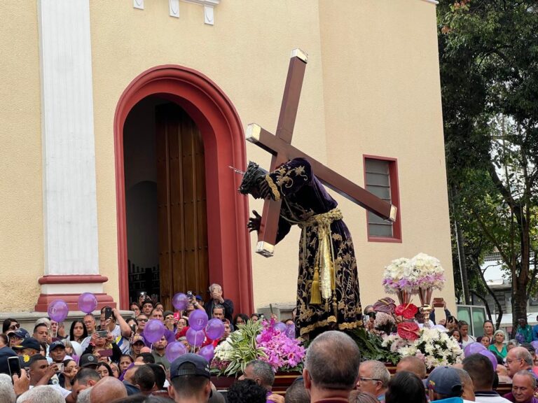 Nazareno de San Pablo se reencontró con sus fieles en Chacao después de 25 años