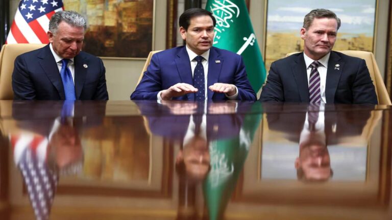 EEUU dice que acuerdo de paz entre Rusia y Ucrania está cerca, pero no está listo