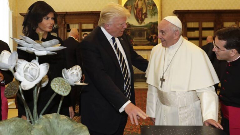 Donald y Melania Trump asistirán al funeral del papa Francisco
