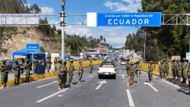 Ecuador cierra fronteras terrestres durante elecciones