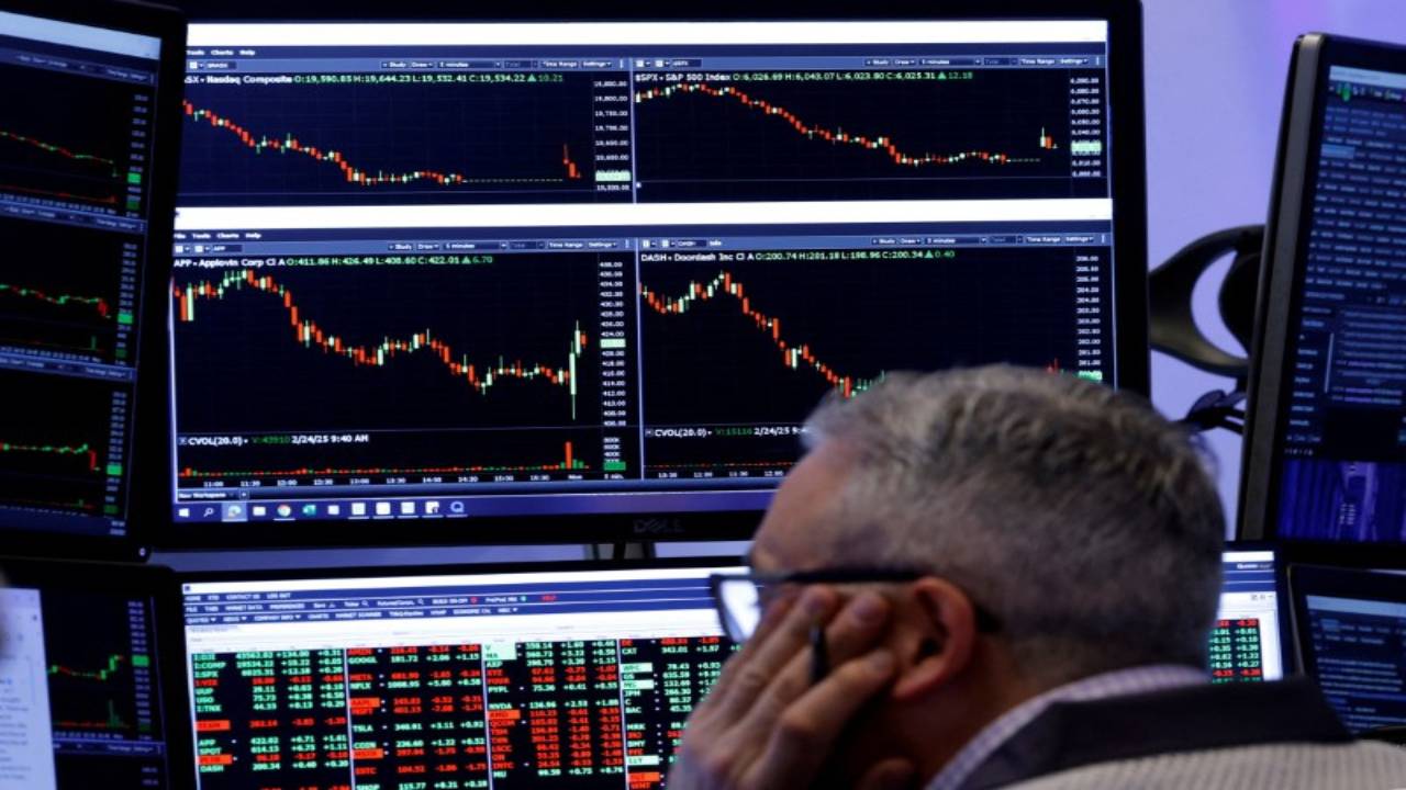 Wall Street vuelve a caer por la guerra comercial tras conocerse arancel del 145 % a China