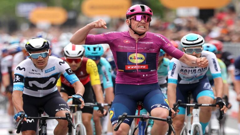Pedersen supera por la mínima al venezolano Aular y recupera la ‘Maglia Rosa’