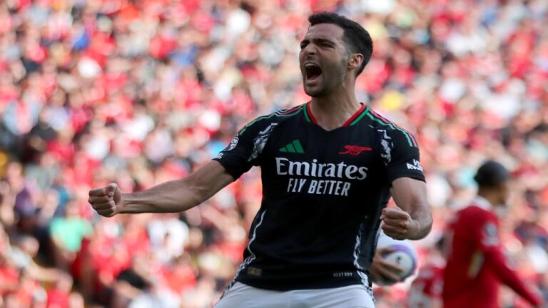 Arsenal aprovechó los descuidos de Liverpool para rescatar un empate