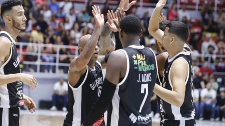 Marinos, Pioneros y Gladiadores comandan sus series en el arranque de la postemporada