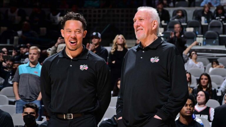 Spurs confirmaron a Mitch Johnson como reemplazo de Popovich