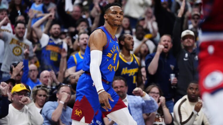 Nuggets arrolló a Clippers para llevarse el pase a las semifinales