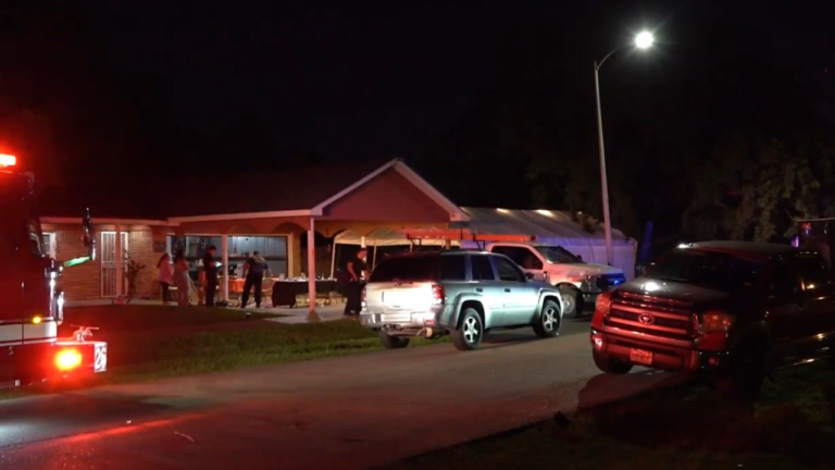 Tiroteo en Texas dejó al menos 13 heridos y un muerto por riña durante una fiesta