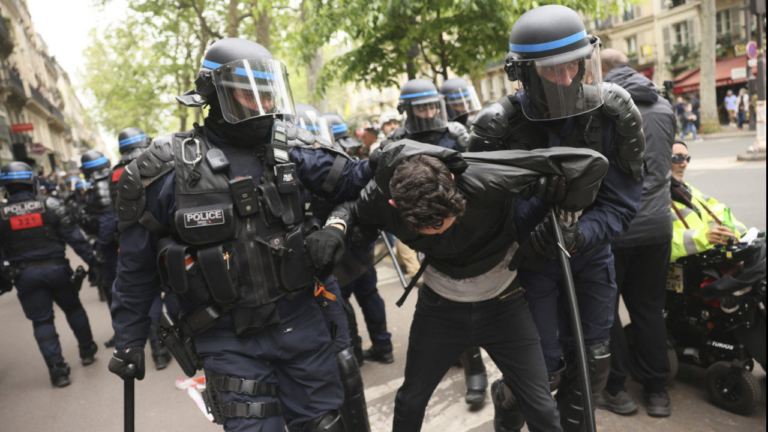 Decenas de detenidos al margen de las manifestaciones sindicales en Francia