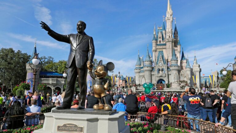 Disney despidió a 45 venezolanos con TPS tras fallo de la Corte Suprema