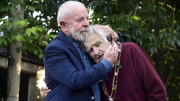 Lula viaja a Montevideo para despedirse de Pepe Mujica