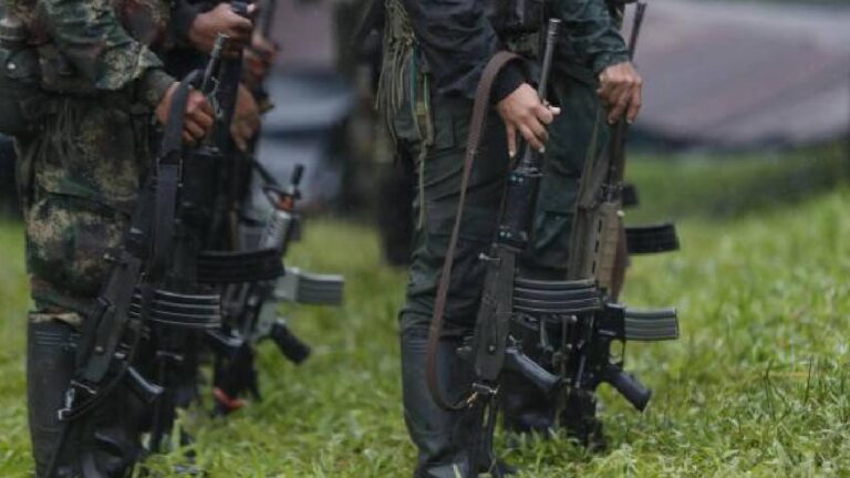 Gobierno colombiano y Frente 33 de disidencias acuerdan una «zona de paz» en el Catatumbo