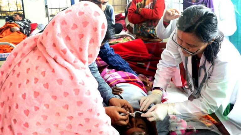 Al menos 14 muertos por consumo de alcohol adulterado en la India
