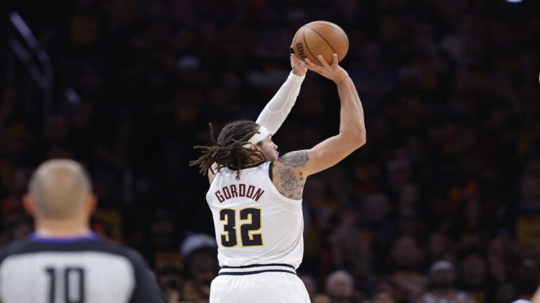 Aaron Gordon le dio la victoria a Denver sobre la bocina