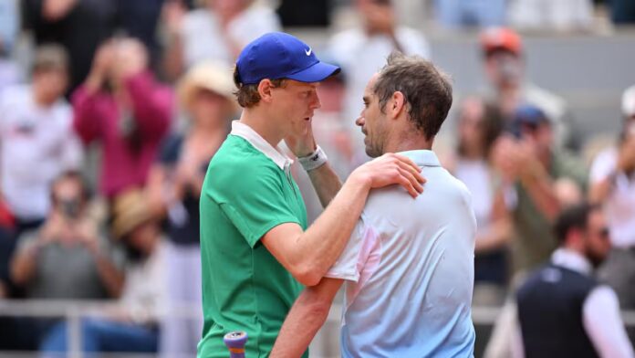 bijzonder-moment-op-roland-garros-sinner-stuurt-gasquet-38-met-pensioen