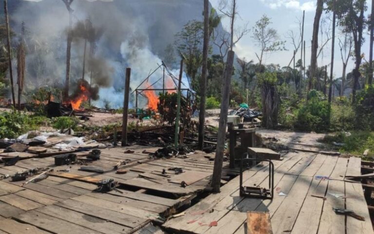 Detienen a un hombre vinculado a la minería ilegal en Amazonas