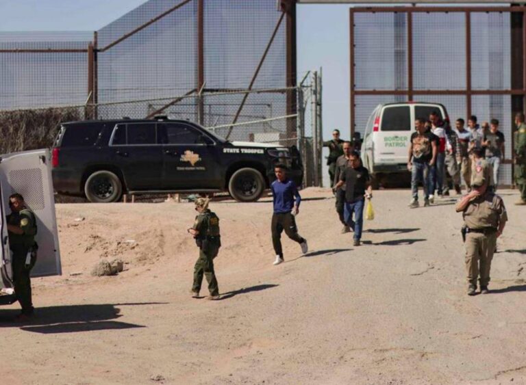 EEUU reporta una caída del 93 % de arrestos fronterizos en los primeros meses de Trump