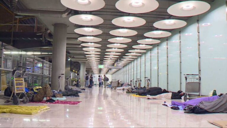 Más controles de acceso al aeropuerto de Madrid para evitar que duerman personas sin hogar