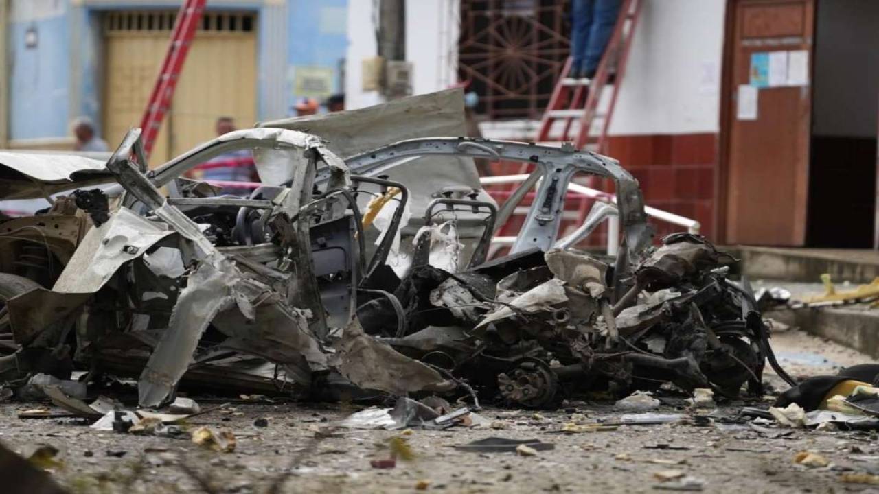 Al menos ocho muertos y decenas de heridos tras 19 atentados en el suroeste de Colombia
