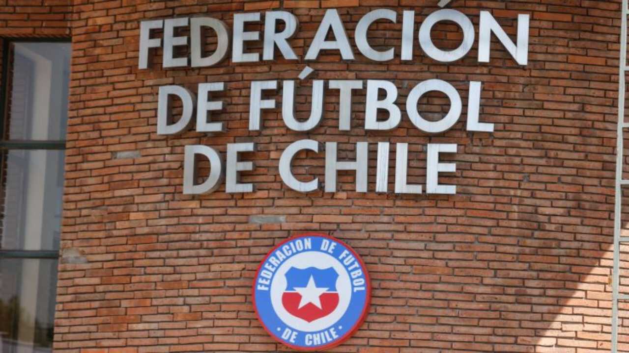 Chile responsabiliza a la AFA del caos en el aeropuerto a la llegada de Argentina