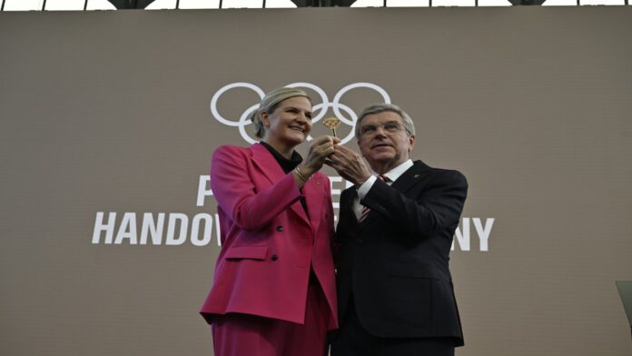 Kirsty Coventry asumió como nueva presidenta del COI