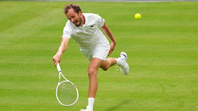 Medvedev sufre la primera sorpresa en Wimbledon