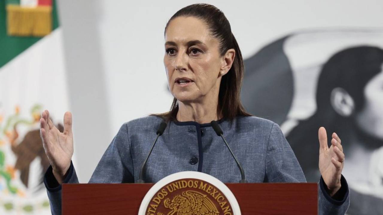 Sheinbaum insta por una “reforma migratoria integral” que reconozca a migrantes en EEUU