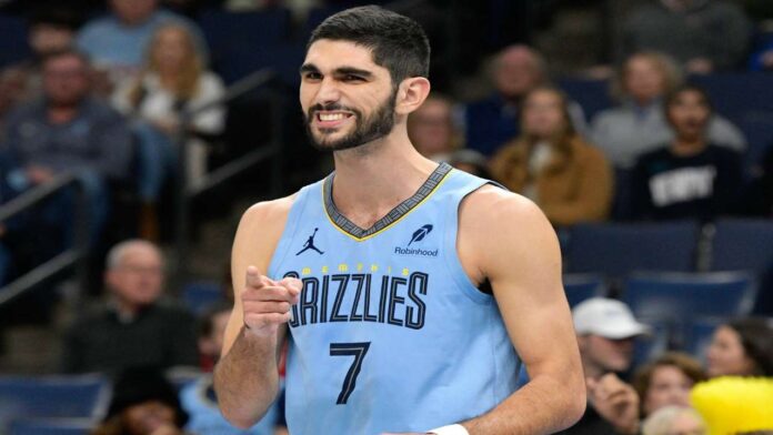 Aldama Santi Aldama renovó su contrato con los Grizzlies