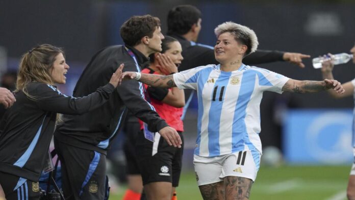 Argentina Copa América Femenina Copa América Femenina: Argentina logró clasificar y el último cupo del grupo se debate entre tres equipos