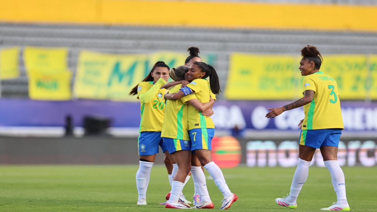 Brasil goleó a Bolivia y lidera con mano fime