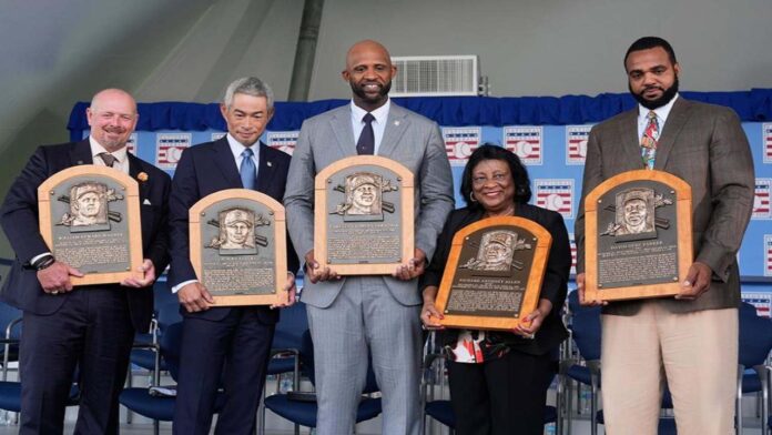 Cooperstown (1) Cooperstown realizó la exaltación de los nuevos inmortales de la MLB