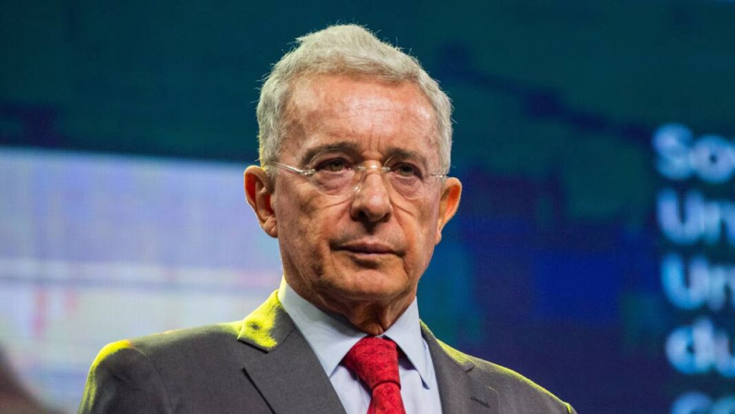 La jueza del juicio a Uribe valida dos importantes pruebas de la acusación en su contra