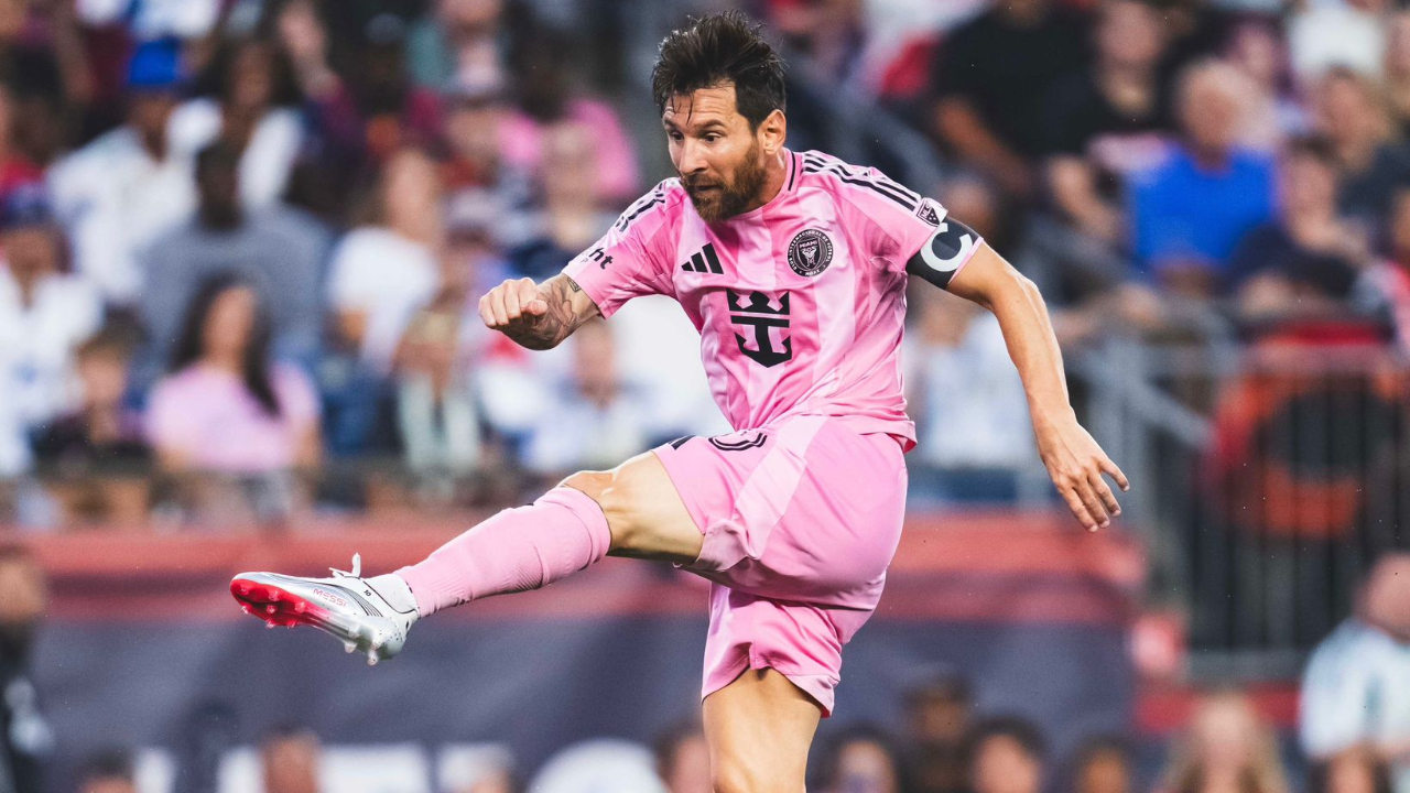 Messi anotó doblete para mantener el impulso de Inter Miami