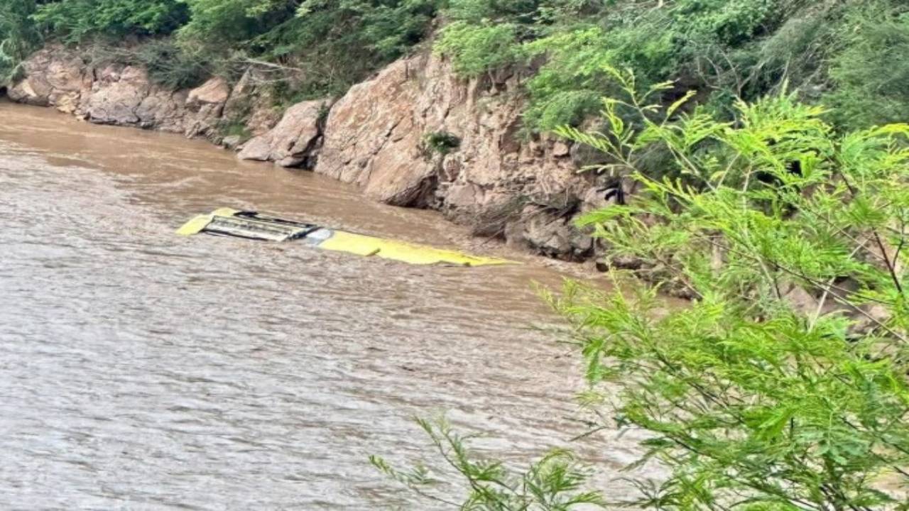 Al menos siete muertos y una decena de heridos deja accidente de autobús en sur de México